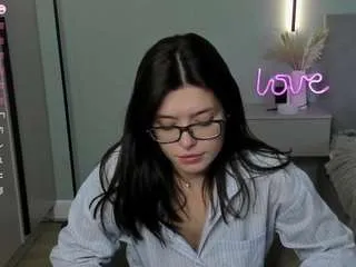 Offline thanhklopfenstein on CamSoda