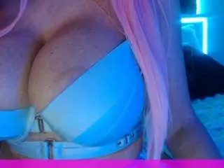 Offline theonlyingaa on CamSoda