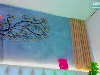 Offline valentinaforerox on CamSoda