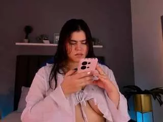 Offline veronica185 on CamSoda
