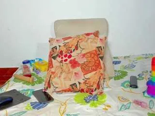 Offline vicky-hot on CamSoda