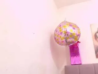 Offline violet-wish on CamSoda