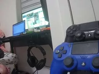 Offline voyeurcam-sexy-little-ana-01 on CamSoda