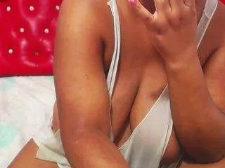 Offline wonderfuldiana on CamSoda