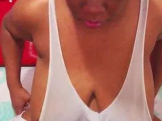 Offline wonderfuldiana on CamSoda