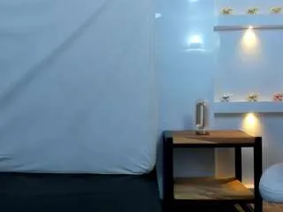 Offline zenda-evans on CamSoda