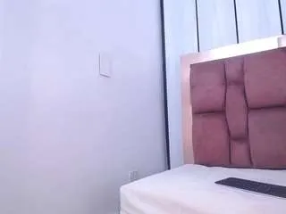 Offline zenda-evans on CamSoda