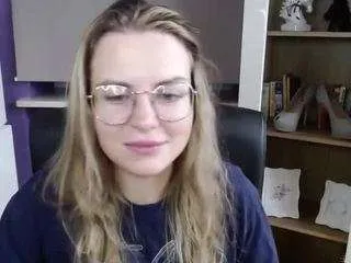 Offline zoeyfancy on CamSoda