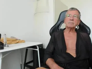 Offline 200gentleman on Chaturbate