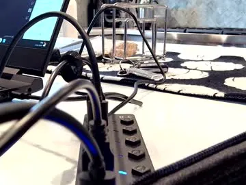 Freechat 3totangox on Chaturbate