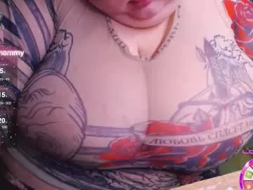 _ellybelly_ on Chaturbate 