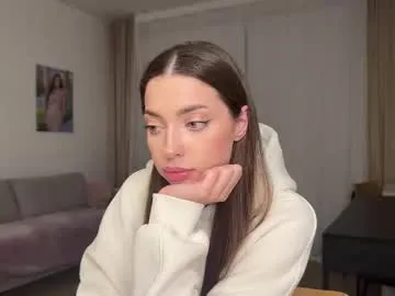 _kate_22 — naked doggy     #brunette #longhair #smallnipples #anal [255 tokens remaining]