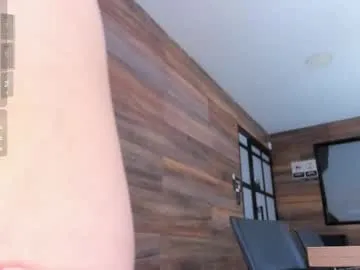 _littlelia on Chaturbate