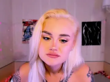 _ravena on Chaturbate