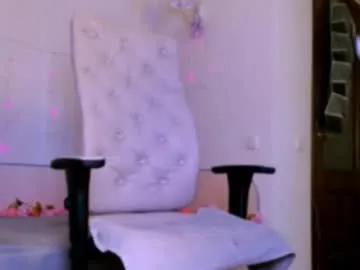 _ravena on Chaturbate