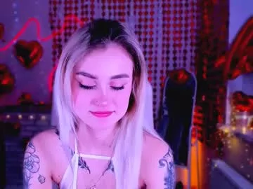 _ravena on Chaturbate