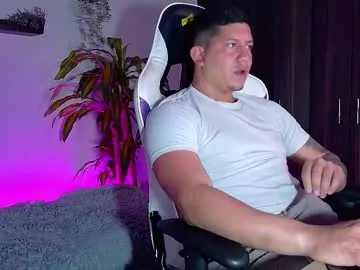 _robertobaggio on Chaturbate