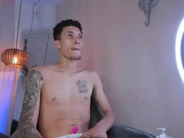 adam__fox from Chaturbate