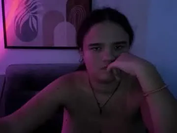 Offline adelecruzz on Chaturbate