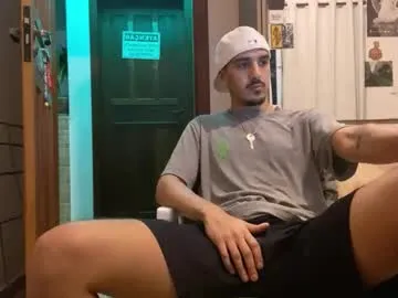 Offline aelucius on Chaturbate