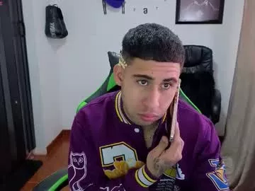 Offline alejandrojf_00 on Chaturbate