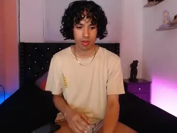 Offline alexis21_ on Chaturbate