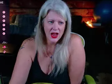 Offline alicescuriosity on Chaturbate