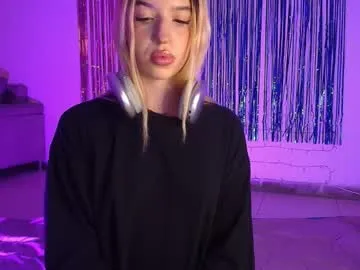 alina_lee_t — GOAL: clamps in tits [45 tokens remaining] Hey guys!! let's have fun  #18 #blonde #anal #skinny #squirt