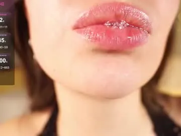 Offline alma_yammy on Chaturbate