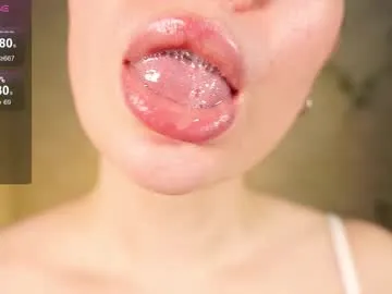 Offline alma_yammy on Chaturbate