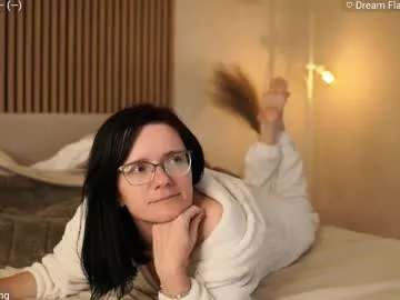 Offline alucidreaming on Chaturbate