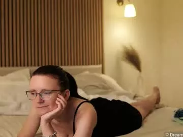 Offline alucidreaming on Chaturbate