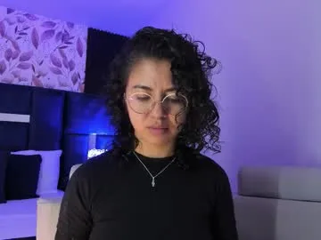 Offline amarettho on Chaturbate