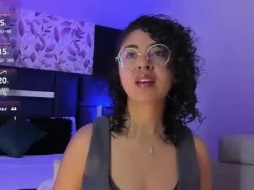 Offline amarettho on Chaturbate