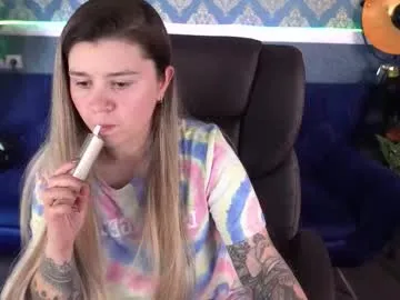 amellymillyy on Chaturbate