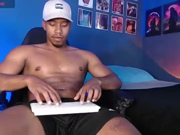 Offline andrew_hoult on Chaturbate