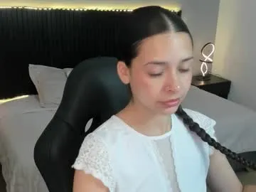 Offline angeline_davies on Chaturbate