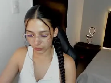 Offline angeline_davies on Chaturbate