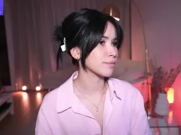 anniehillofficial_ on Chaturbate 