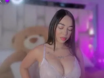 Offline anthonellasweet_ on Chaturbate