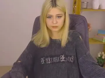 Offline apheliastar on Chaturbate