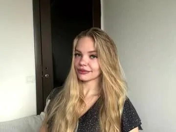 argeliaboivin — Goal: Looking sexy in your eyes <3 Hi, my name is Amelia^^ I'm #new and this is my first day #shy #feet #18 #blonde [0 tokens remaining]