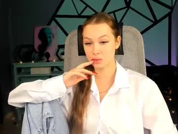 Offline arielsykes on Chaturbate