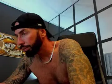 Offline arongrant on Chaturbate