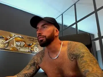 Offline arongrant on Chaturbate