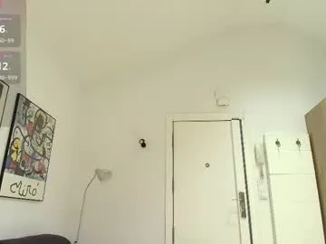 Offline arya_44 on Chaturbate