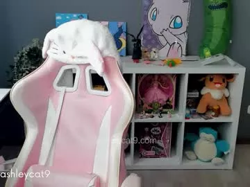Offline ashleycat9 on Chaturbate