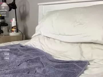 Offline aussietwunkboy on Chaturbate