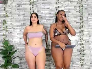 Freechat badgirls_000 on Chaturbate