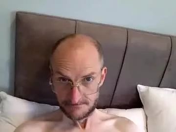 Offline basiccamguy on Chaturbate